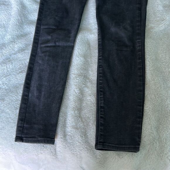 High-Rise Jeggings  - Picture 2 of 6